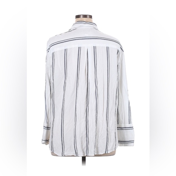 Treasure & Bond Long sleeve button-down shirt - Picture 2 of 2